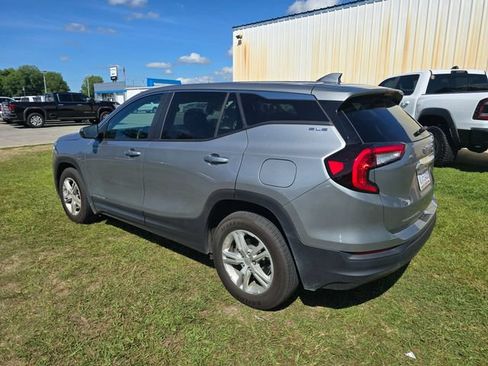 Used 2024 GMC Terrain SLE FWD image 5