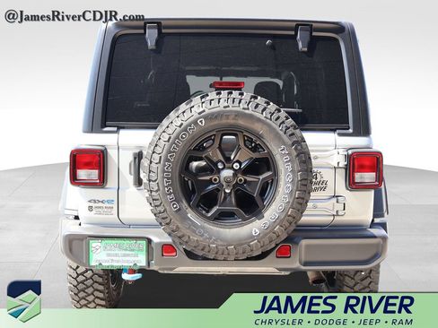 Used 2023 Jeep Wrangler Unlimited AWD/4WD image 4
