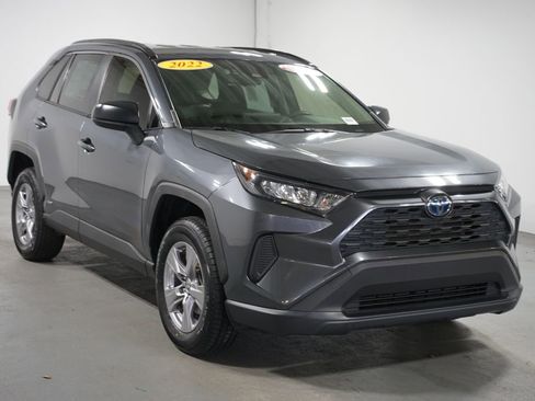 Certified 2022 Toyota RAV4 LE image 3