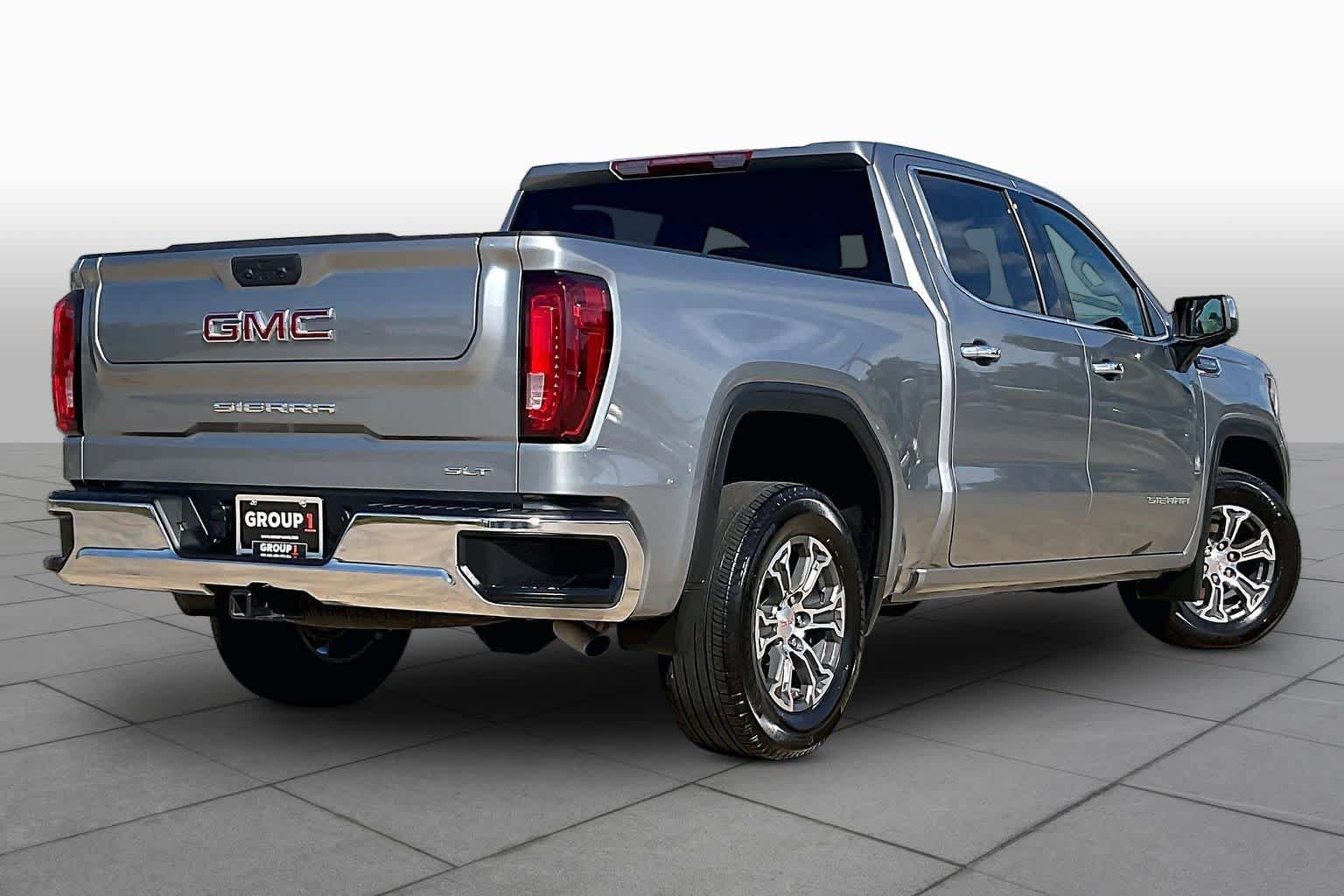 Used 2026 GMC Sierra 1500 SLT RWD image 12