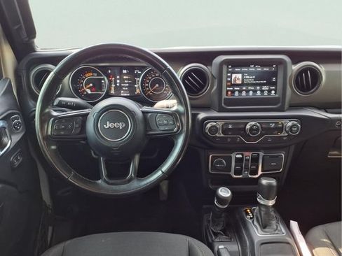 Used 2022 Jeep Gladiator Sport AWD/4WD image 4