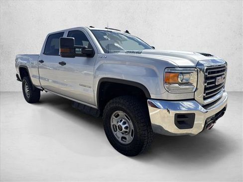 Used 2018 GMC Sierra 2500 4x4 Crew Cab w/ Sierra Convenience Package image 3