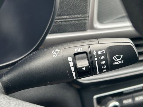 Used 2018 Kia Optima LX image 24