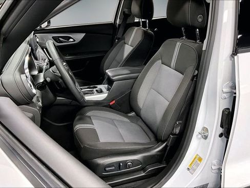 Used 2025 Chevrolet Blazer LT image 21