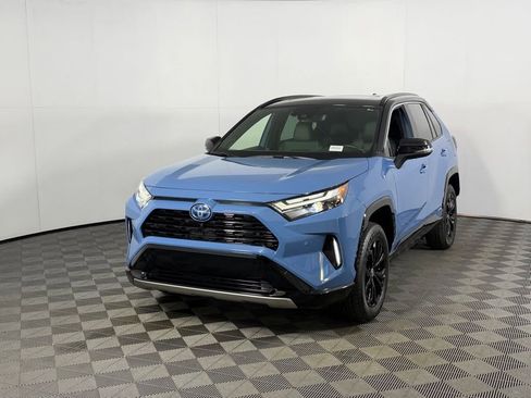 Used 2024 Toyota RAV4 XSE w/ Advanced Technology Package AWD/4WD image 10