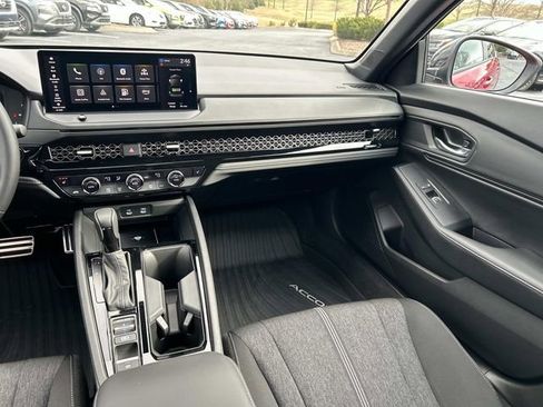 Used 2025 Honda Accord Sport image 16