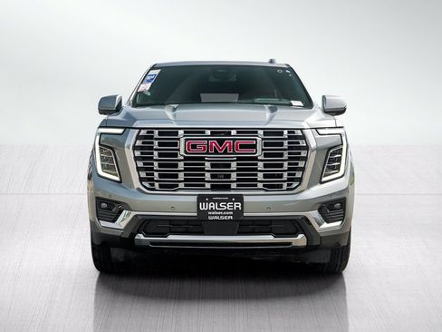 Used 2025 GMC Yukon Denali AWD/4WD image 5