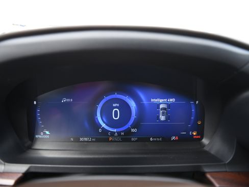 Used 2024 Ford Explorer King Ranch w/ Technology Package image 25