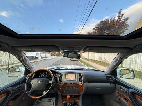 Used 2006 Lexus LX 470 4WD image 32