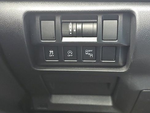 Used 2021 Subaru Crosstrek 2.5i Sport w/ Moonroof Package image 9