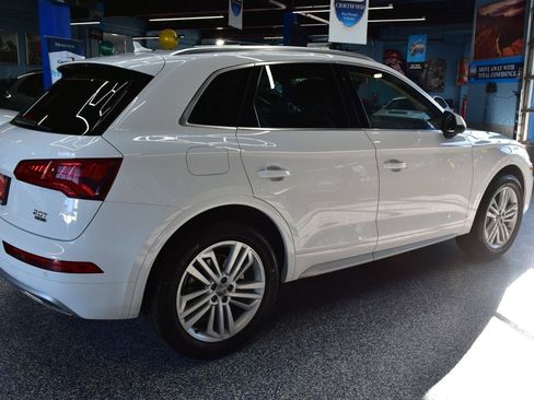 Used 2018 Audi Q5 2.0T Premium Plus w/ Premium Plus Package AWD/4WD image 3