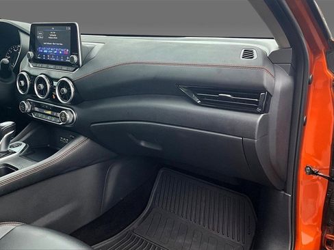 Used 2023 Nissan Sentra SR w/ SR Premium Package image 10