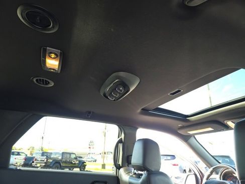 Used 2024 Dodge Durango R/T image 48