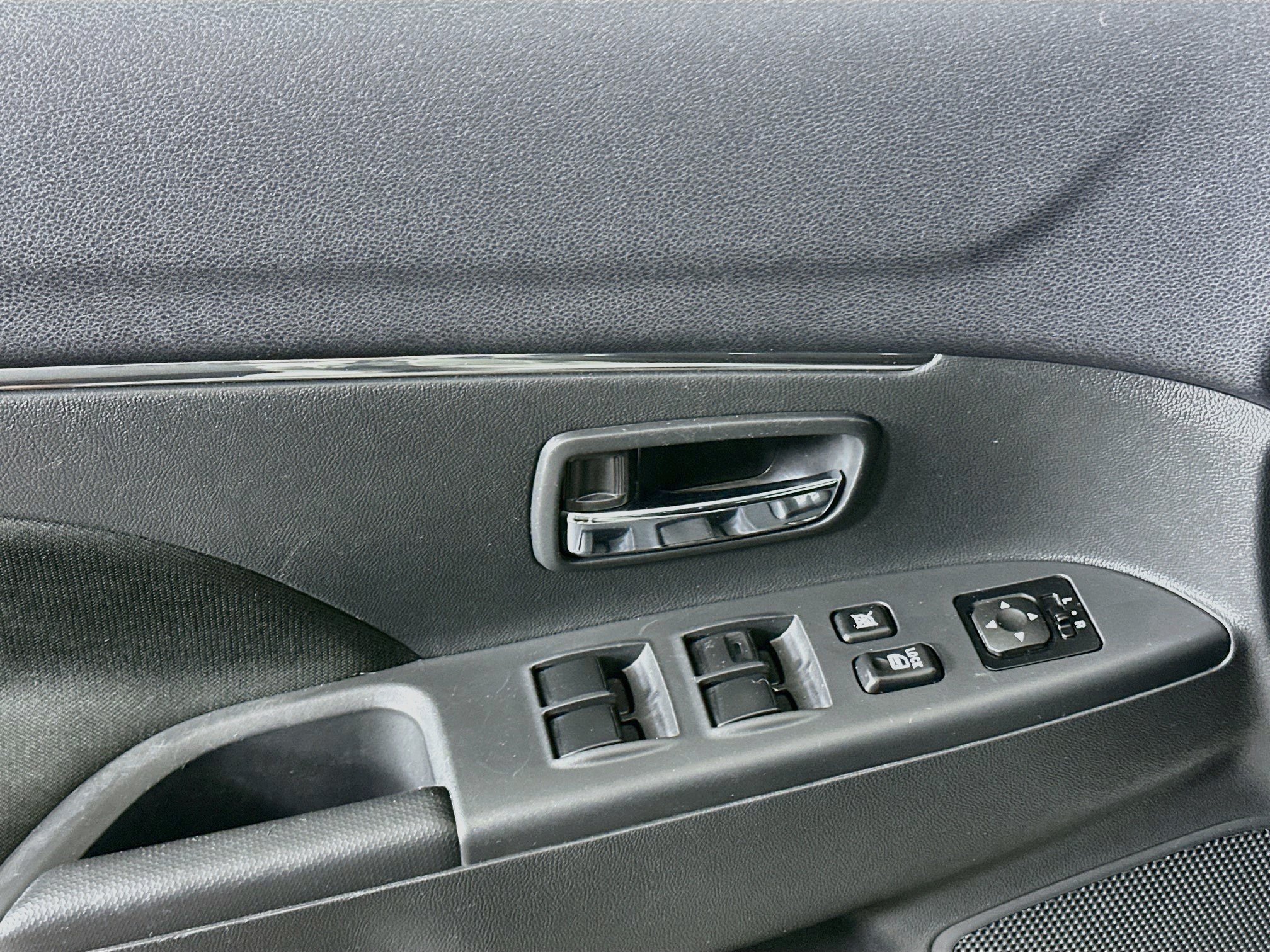 Used 2024 Mitsubishi Outlander Sport ES AWD/4WD image 15