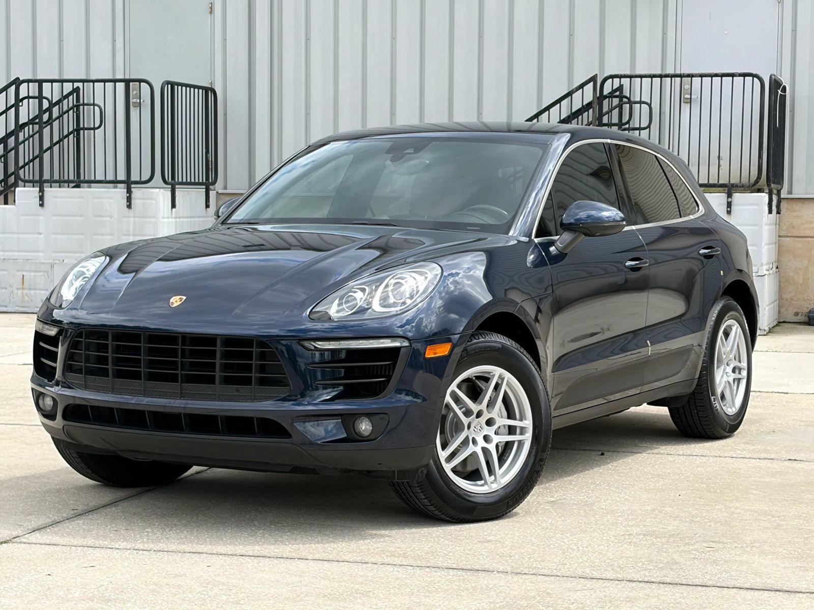 Used 2017 Porsche Macan S AWD/4WD image 21