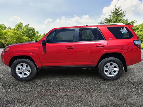Used 2015 Toyota 4Runner SR5 image 4
