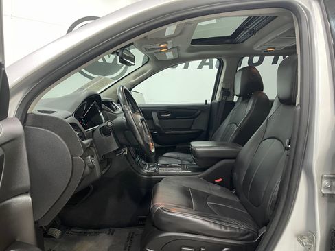Used 2017 Chevrolet Traverse LT AWD/4WD image 13