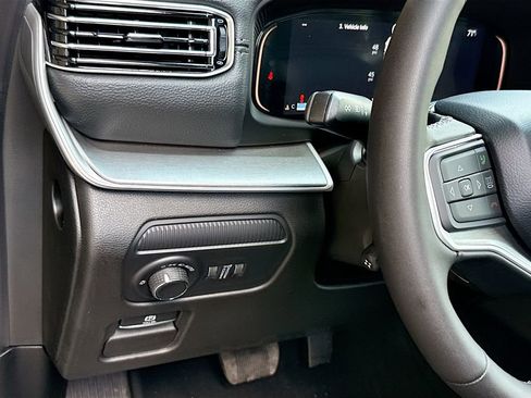 New 2026 Jeep Grand Wagoneer 2WD image 10
