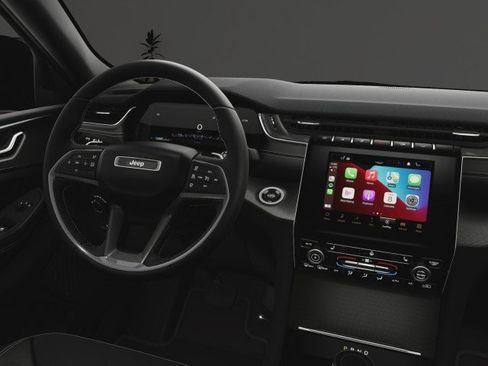 New 2025 Jeep Grand Cherokee Altitude image 18