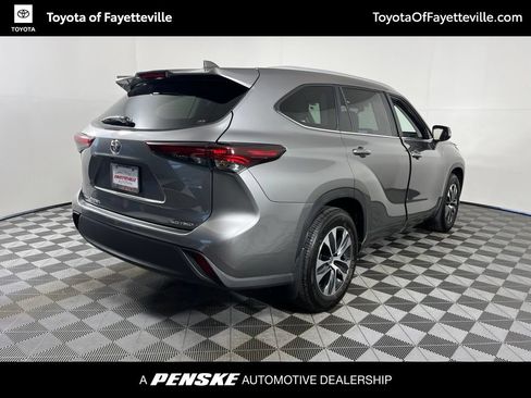 Certified 2026 Toyota Highlander XLE AWD/4WD image 18