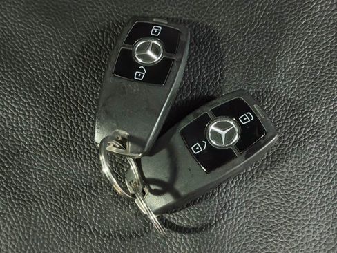 Used 2020 Mercedes-Benz Sprinter 2500 image 34