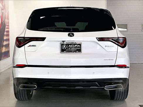 Used 2023 Acura MDX A-Spec AWD/4WD image 5