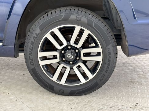 Used 2022 Toyota 4Runner Limited RWD image 12