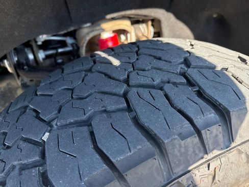 Used 2022 Chevrolet Silverado 2500 LT w/ Convenience Package image 32