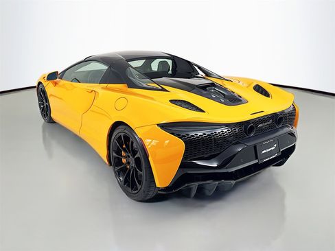 New 2026 McLaren Artura Spider image 5