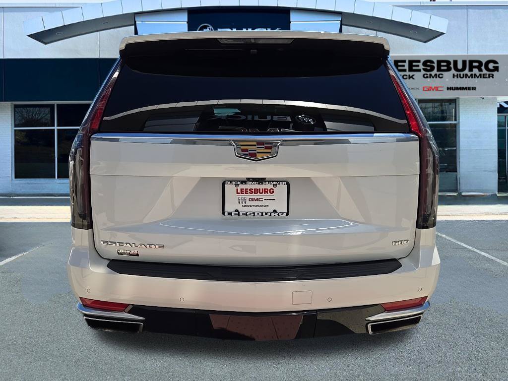 Used 2024 Cadillac Escalade Premium Luxury AWD/4WD image 6