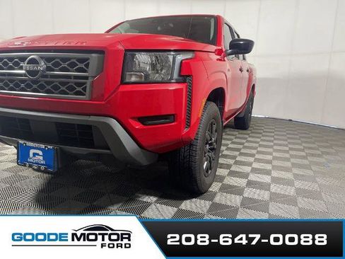 Used 2022 Nissan Frontier SV w/ Technology Package image 11