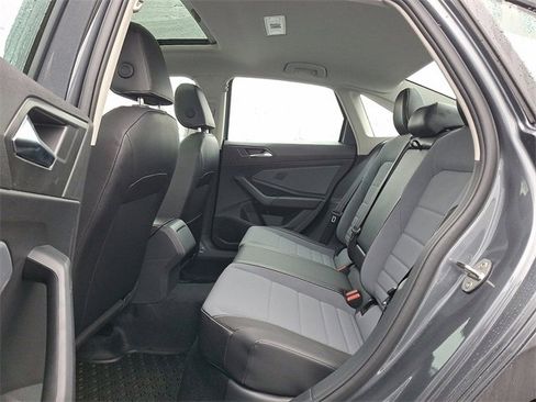 New 2026 Volkswagen Jetta SE image 5