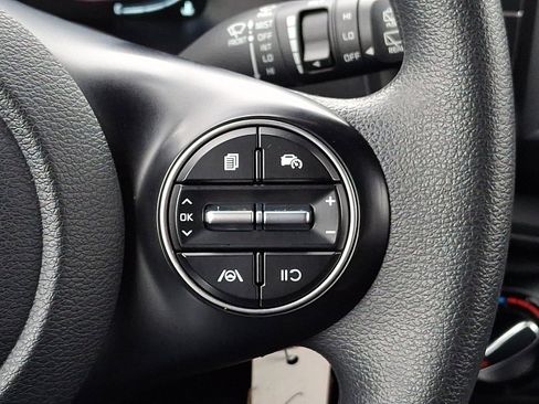 Used 2023 Kia Soul LX w/ LX Technology Package FWD image 21