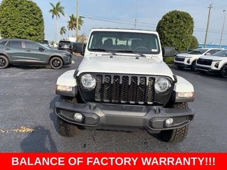 Used 2023 Jeep Gladiator Sport AWD/4WD video 2