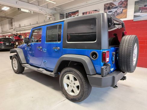 Used 2015 Jeep Wrangler Unlimited Sport w/ Quick Order Package 24S AWD/4WD image 5