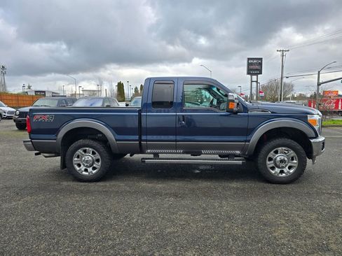 Used 2013 Ford F250 Lariat w/ Chrome Pkg image 2