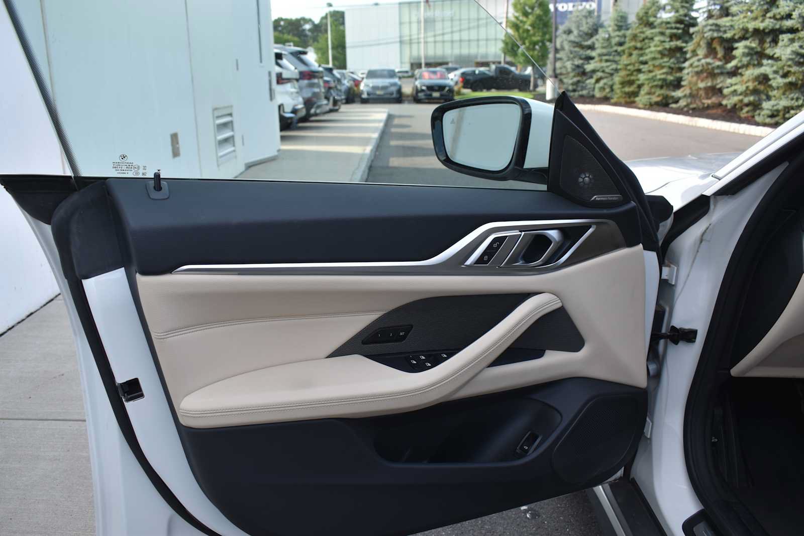 Used 2024 BMW i4 eDrive35 w/ Premium Package RWD image 8