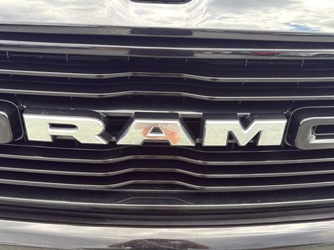 Used 2022 RAM 1500 Laramie AWD/4WD image 10