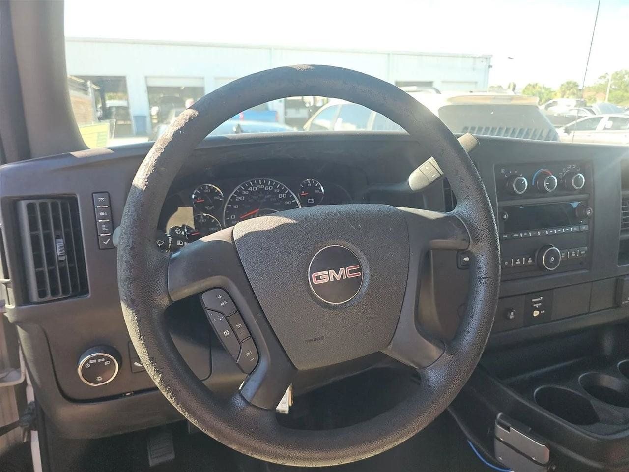 Used 2015 GMC Savana 2500 RWD image 10