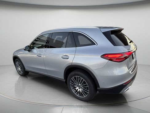 Certified 2026 Mercedes-Benz GLC 300 image 3