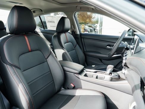 New 2025 Nissan Sentra SR w/ SR Premium Package image 27