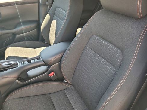 Used 2025 Honda HR-V Sport image 11