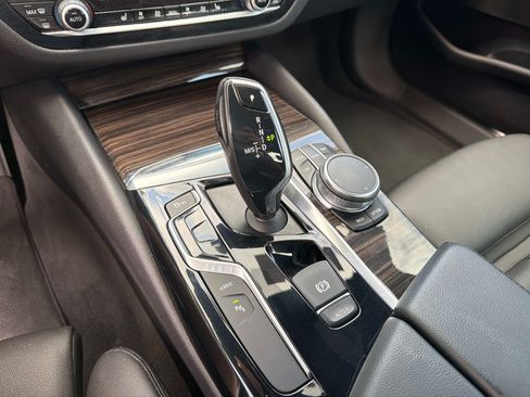 Used 2018 BMW 530e xDrive AWD/4WD image 22