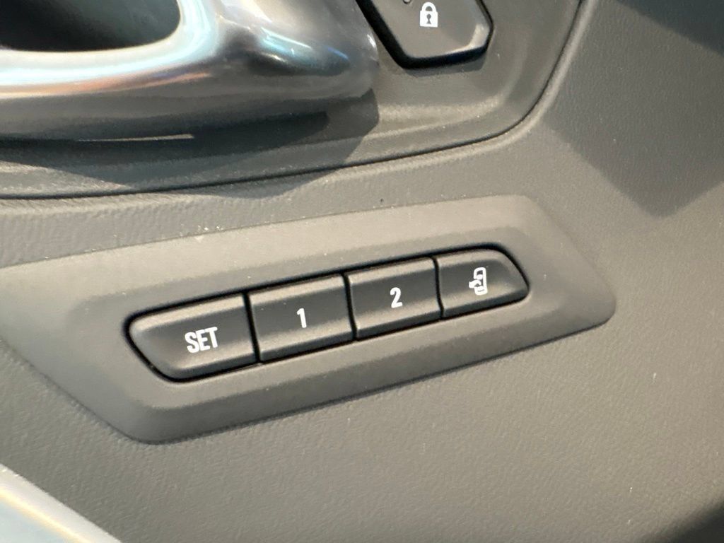 Used 2023 Chevrolet Camaro ZL1 RWD image 13