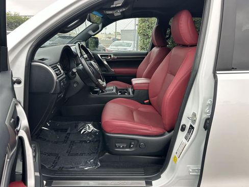 Used 2023 Lexus GX 460 Premium image 11