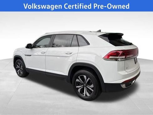 Certified 2024 Volkswagen Atlas Cross Sport SE image 4