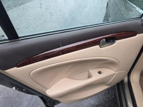 Used 2011 Buick Lucerne CXL w/ Driver Confidence Package image 17