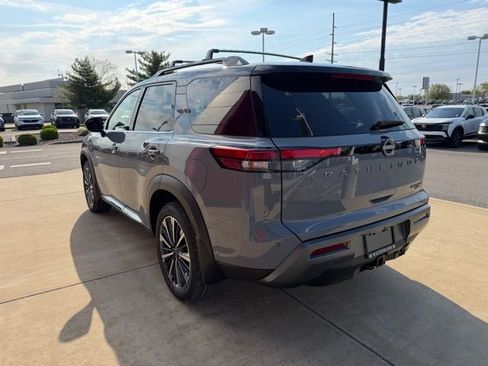 New 2026 Nissan Pathfinder Platinum image 6