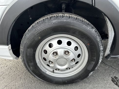 Used 2024 Ford Transit 350 XLT image 10