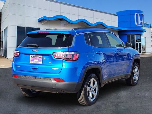 Used 2024 Jeep Compass Latitude AWD/4WD image 5